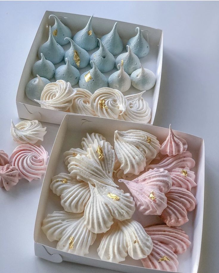 Meringues & Meringuettes