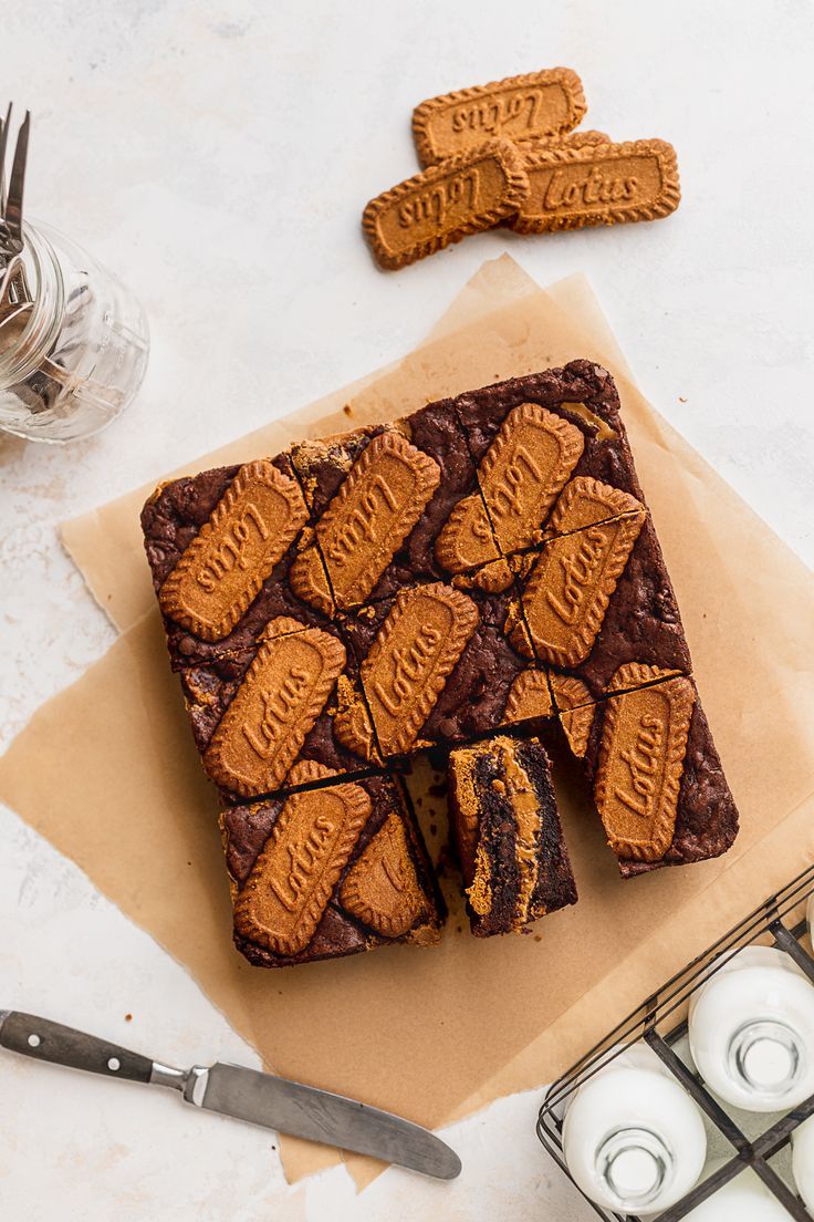 Brownie Entier spéculoos(6- 9 parts )